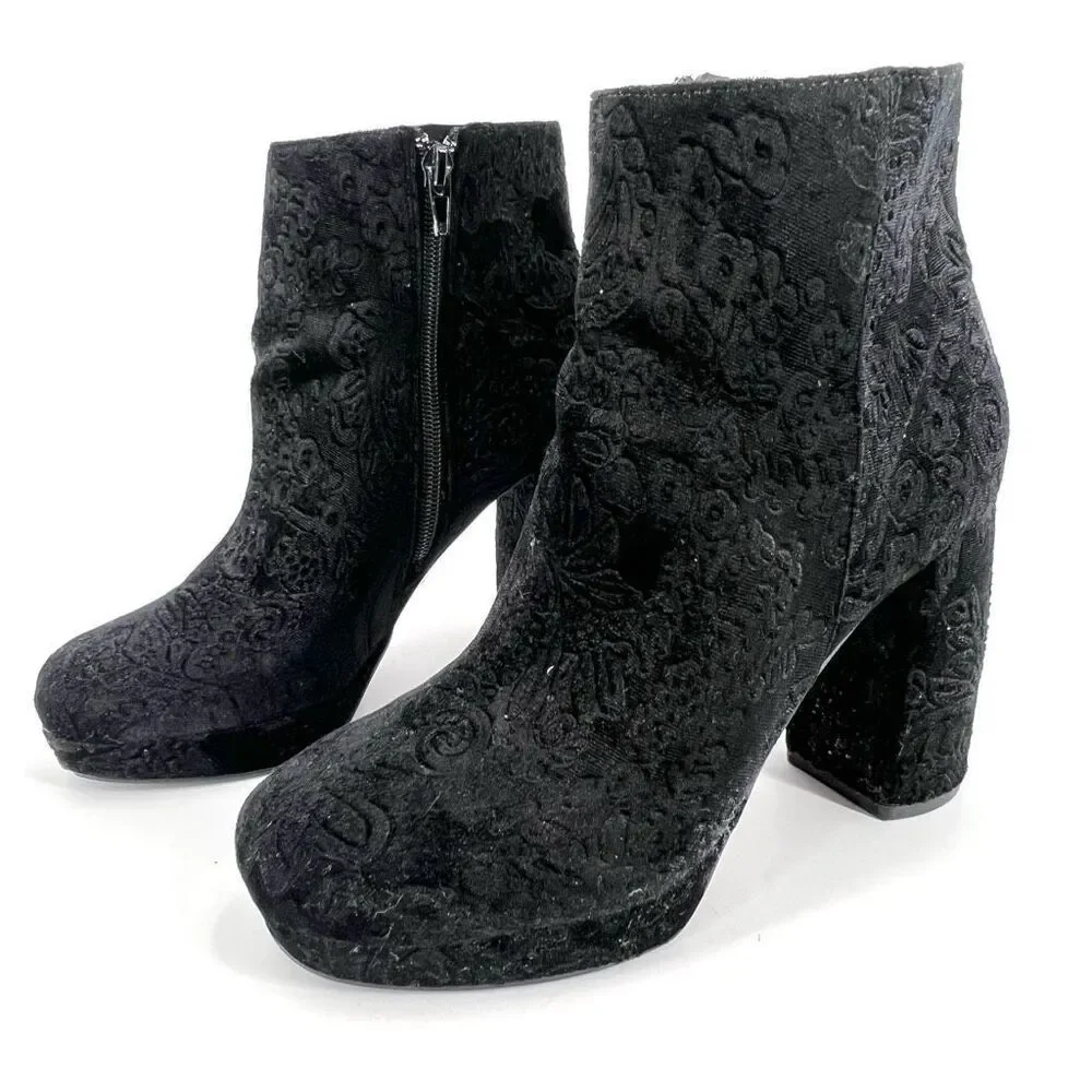 Kensie Black Velvet Floral Emeline Block heel boot bootie size 8.5 Platform Goth